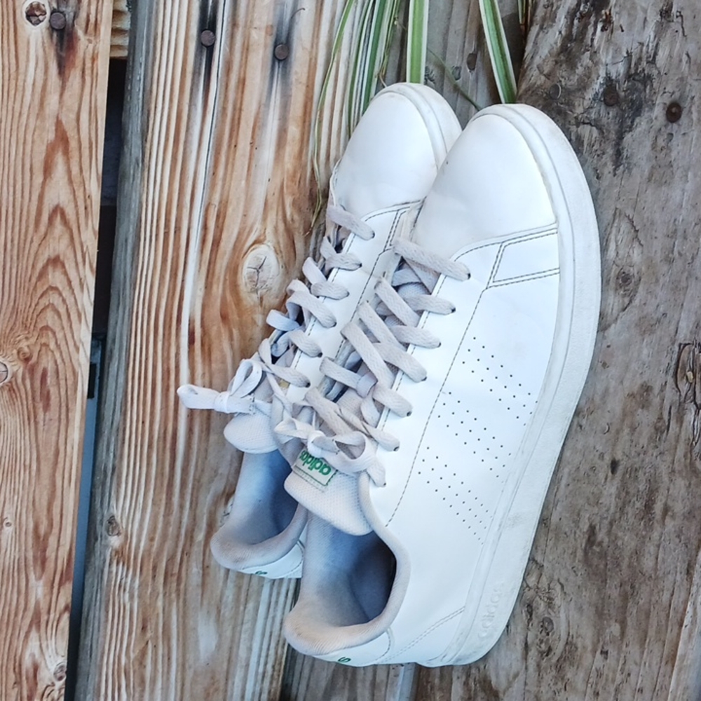 ADDIAS LOW TOPS